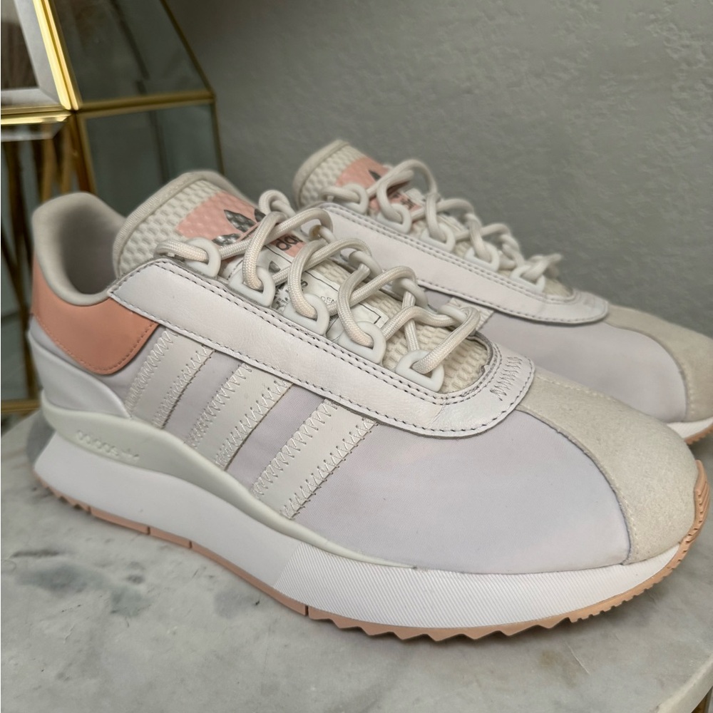 Semi-used Tennis adidas